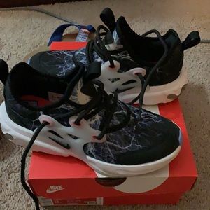 GUC size 3 kids shoes.  Smoke free/pet free